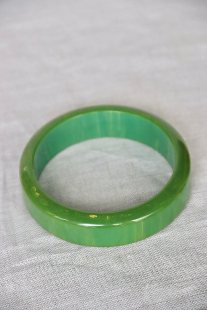 Green Bakelite Bangle Bracelet