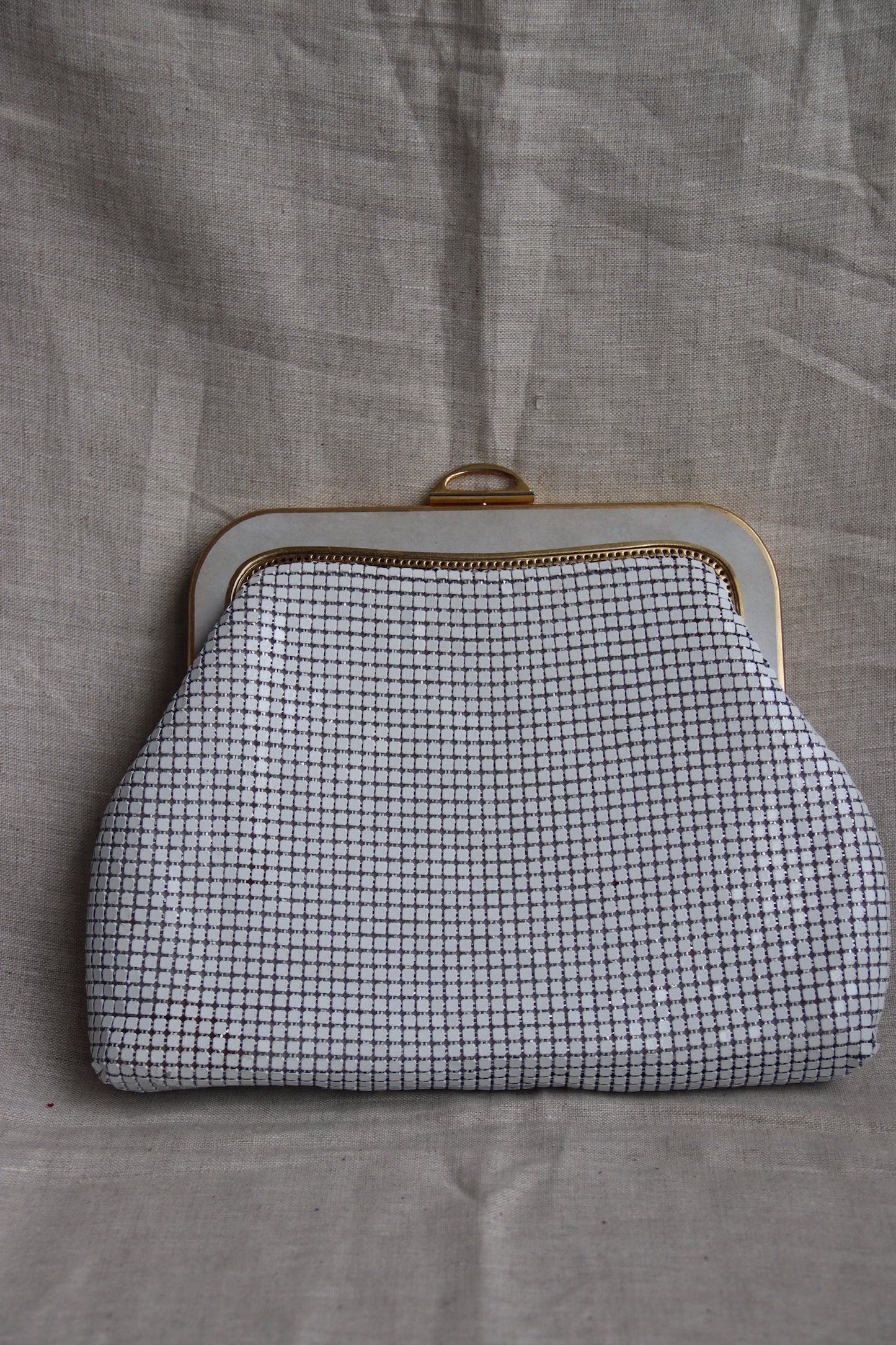 Vintage Yueton White Chain Mesh Purse with Gold Details