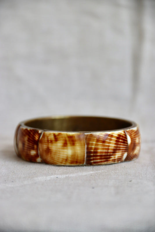 Vintage Shell Bangle Bracelet