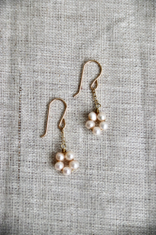 14k yellow gold and pearl flower earrings