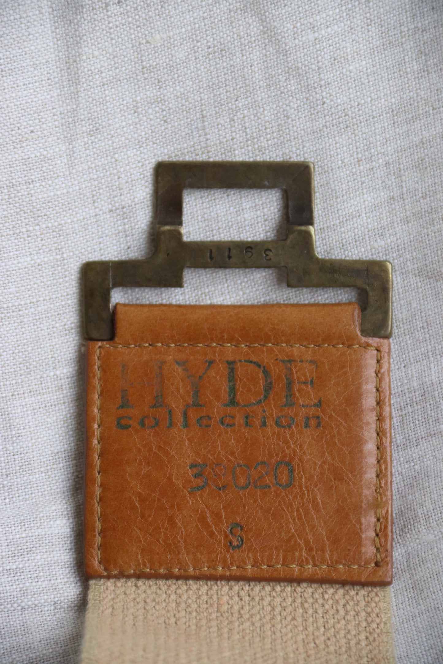 Hyde Collection Stretchy Belt