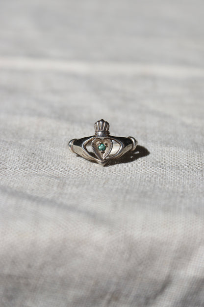 Emerald Claddagh sterling silver ring
