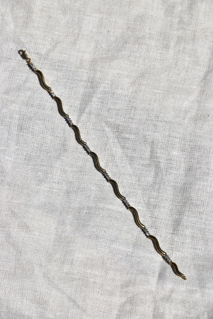 Diamond Wavy Link Bracelet - 10K