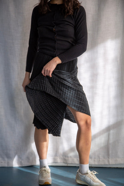 Laura Biagiotti Black Silk Pleated Skirt