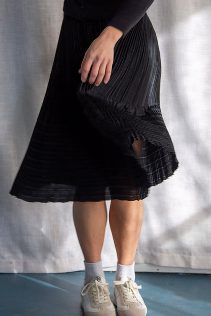 Laura Biagiotti Black Silk Pleated Skirt