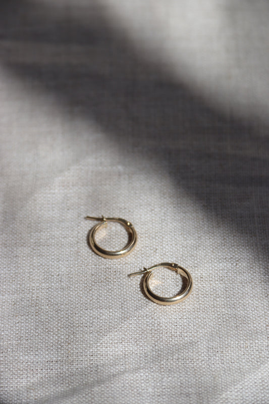 14K Gold Huggie Hoop Earrings