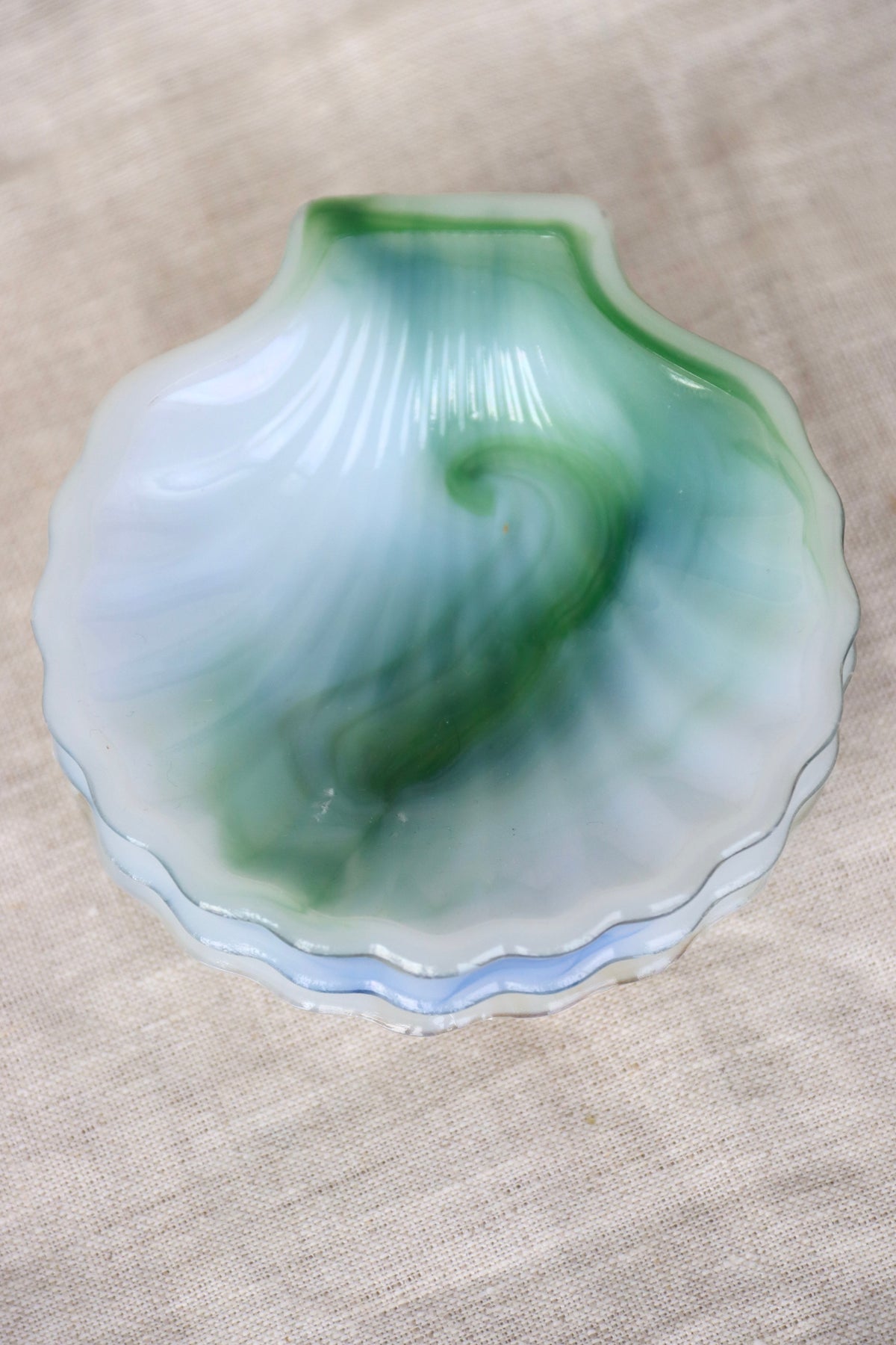 Set of 4 Marbled Glass Seashell Dishes