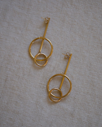 10K Interlocking Circle and Bar Earrings Earrings