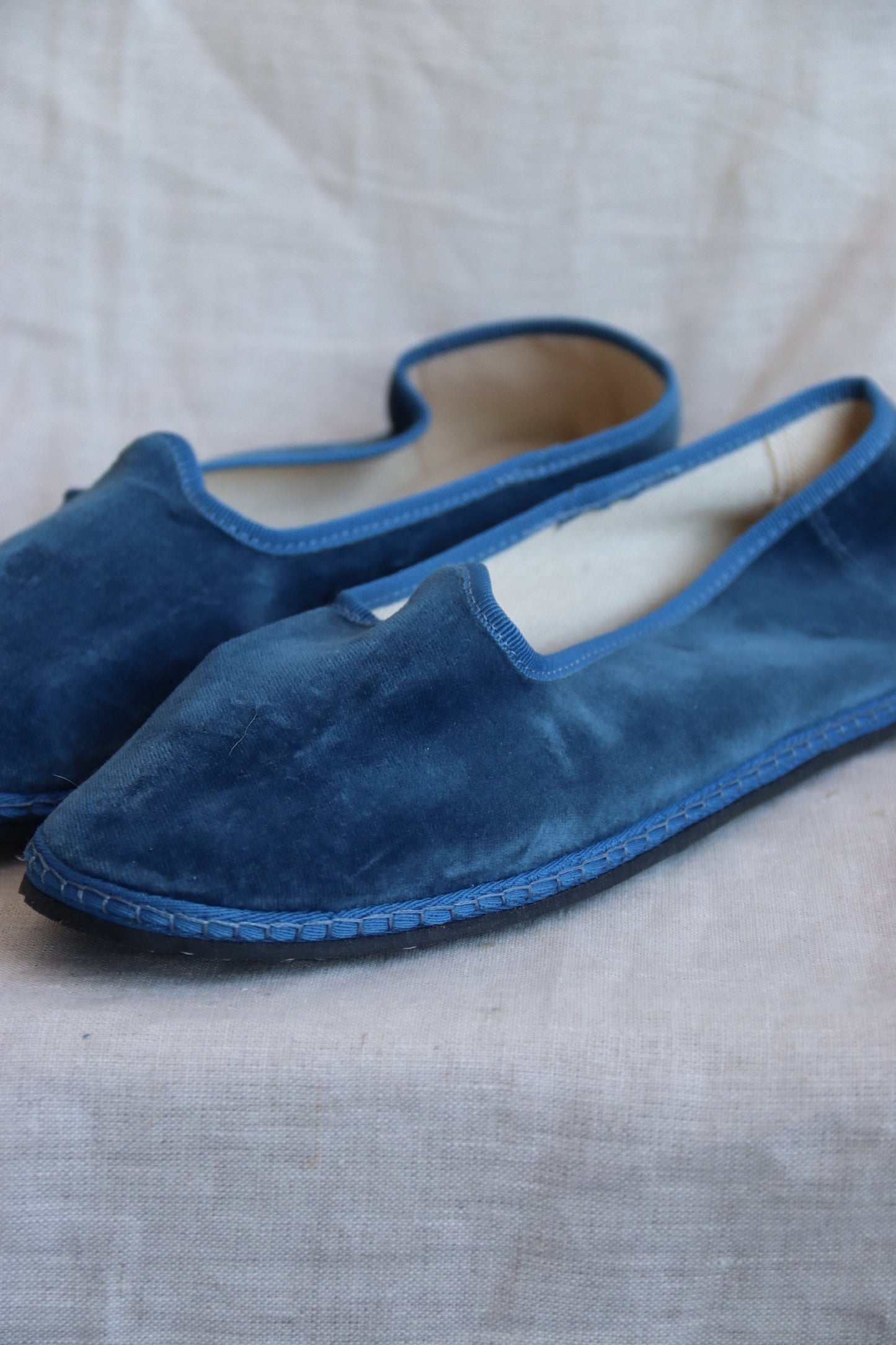 ViBi VENEZIA Blue Velvet Flats