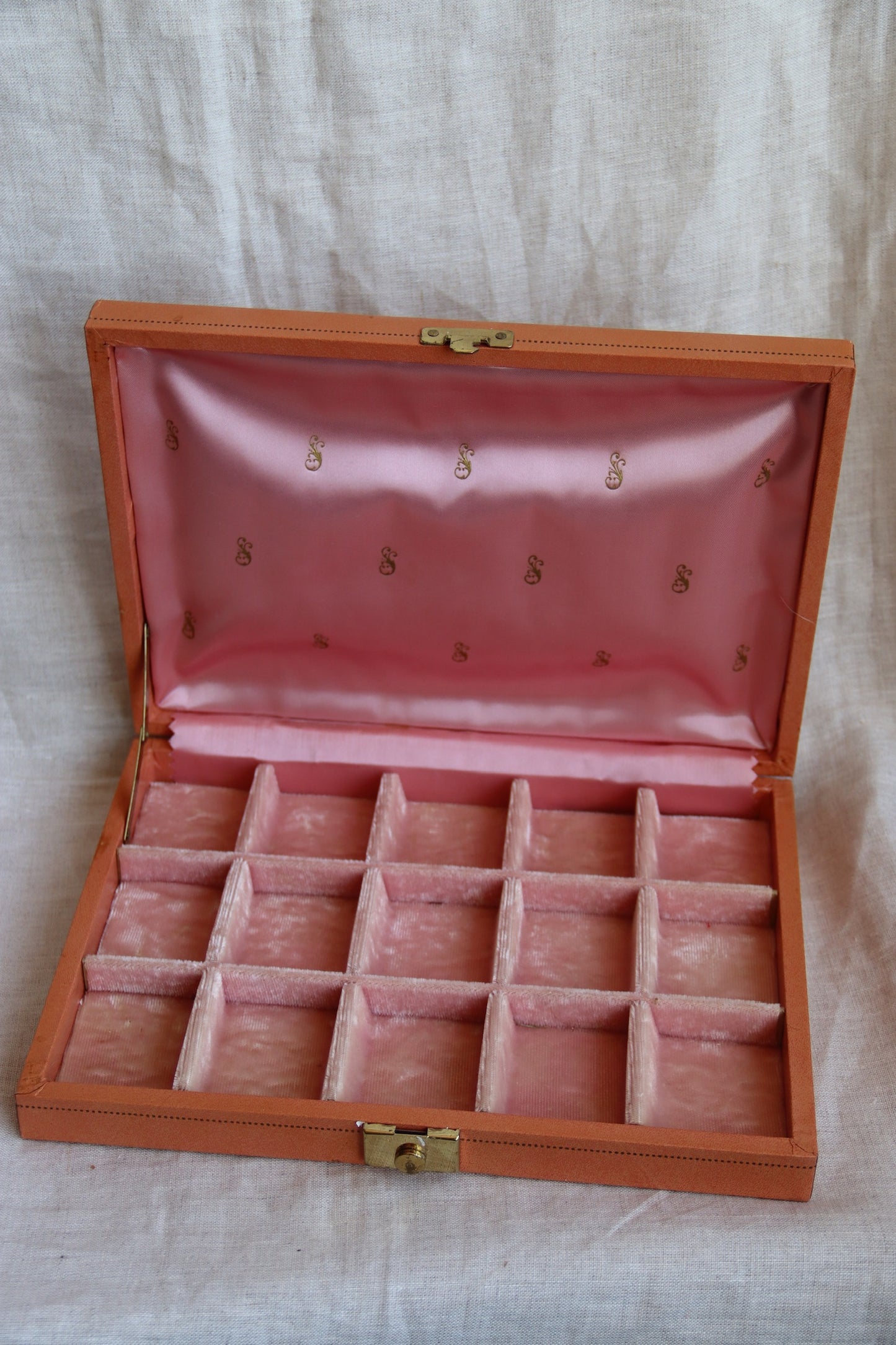 Vintage Pink Jewelry Box