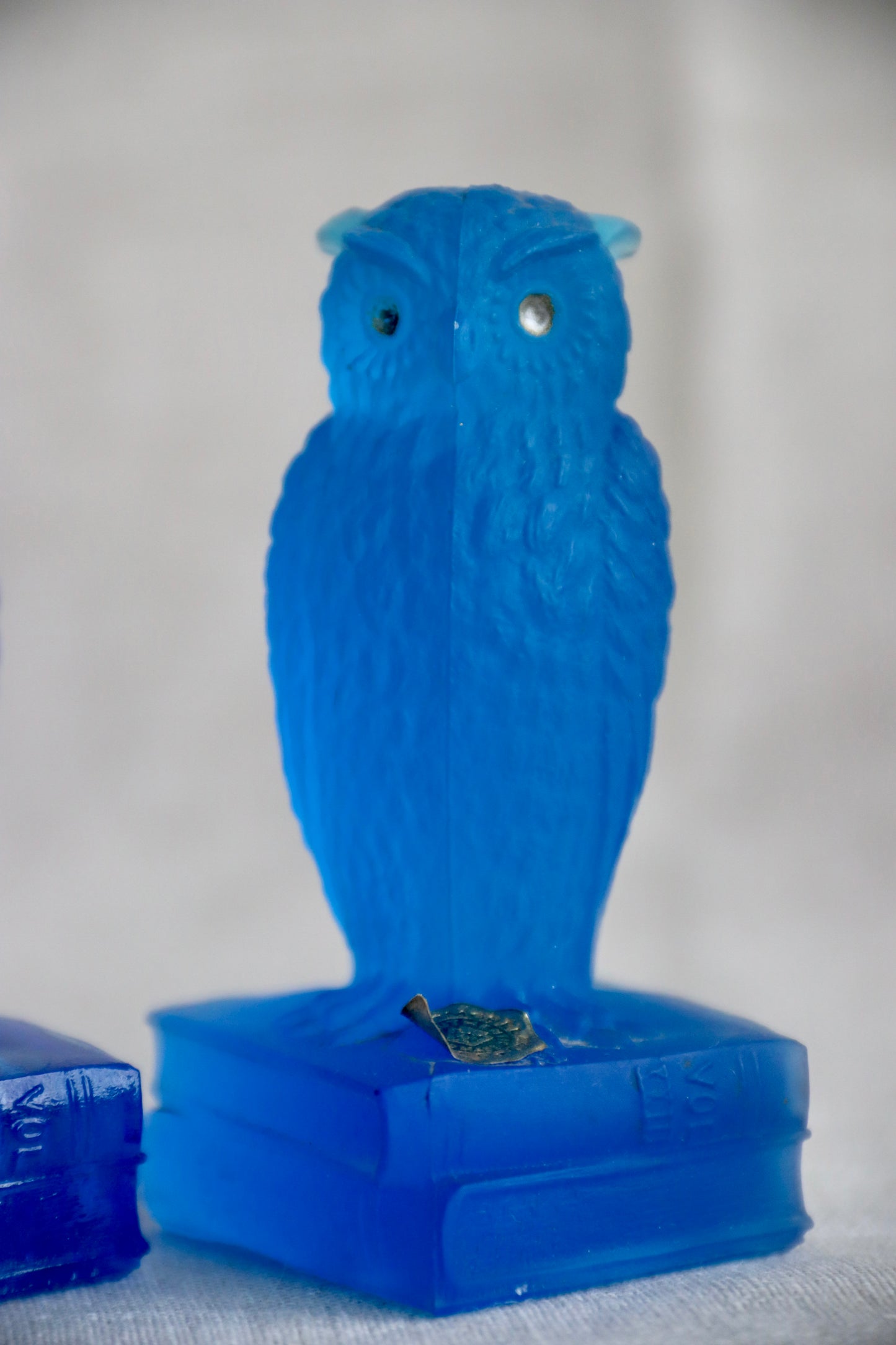 Set of 2 Westmoreland Glass Owl Figurines