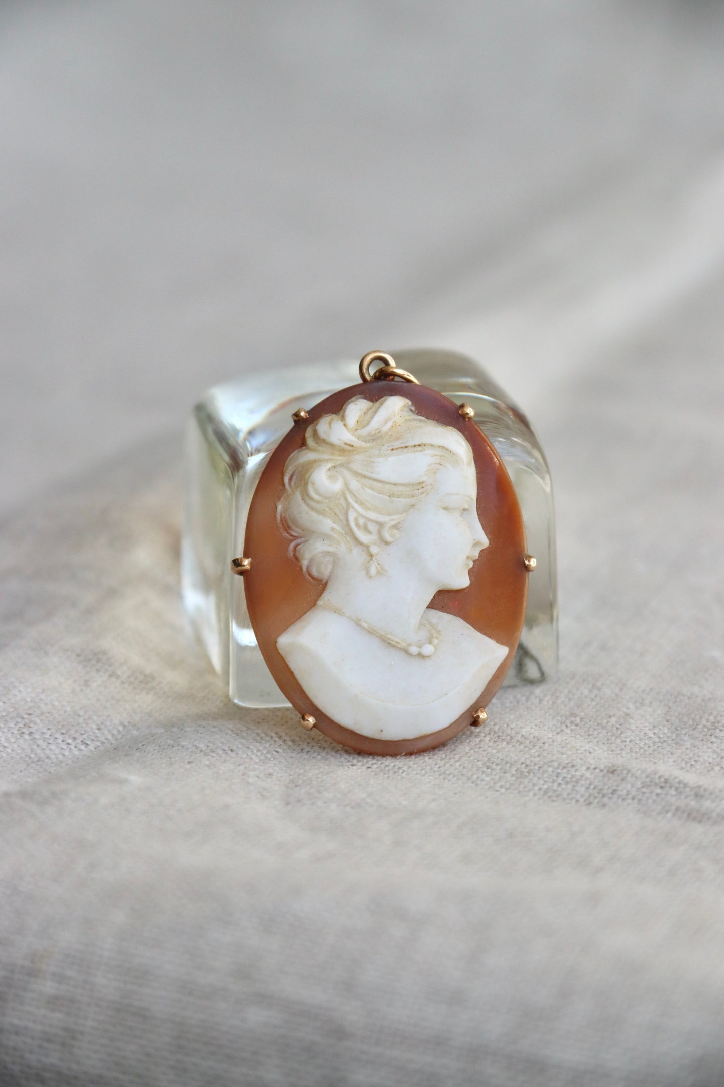 Shell Cameo Pendant - 14k Yellow Gold