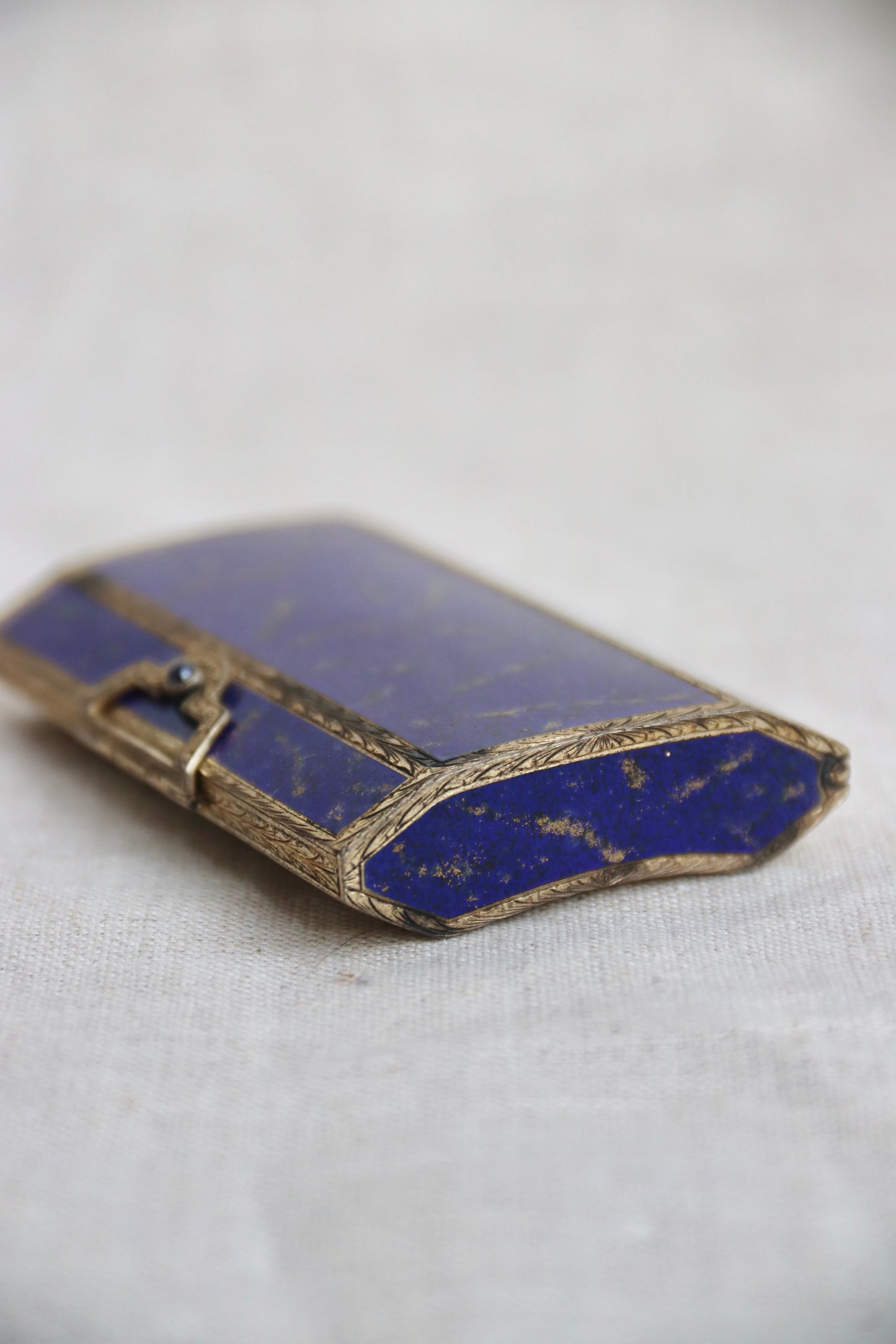 Lapis enamel silver case