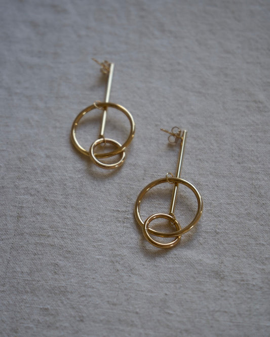 10K Interlocking Circle and Bar Earrings Earrings