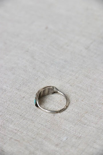 Sterling Silver single row turquoise ring