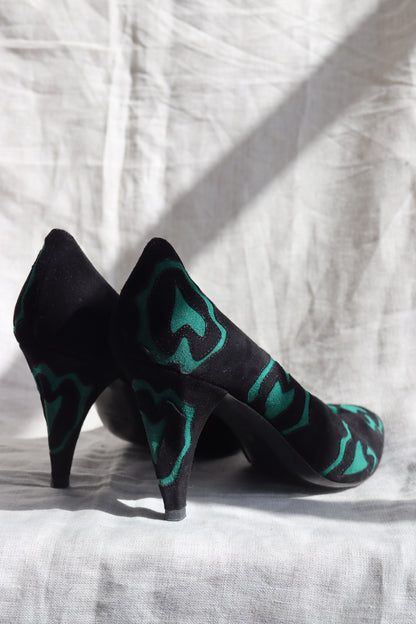 Vintage Gandlers black and green suede heels
