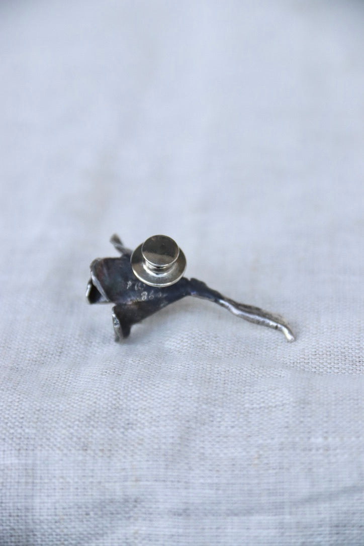 parish wager Sterling Silver rose with thorn pin