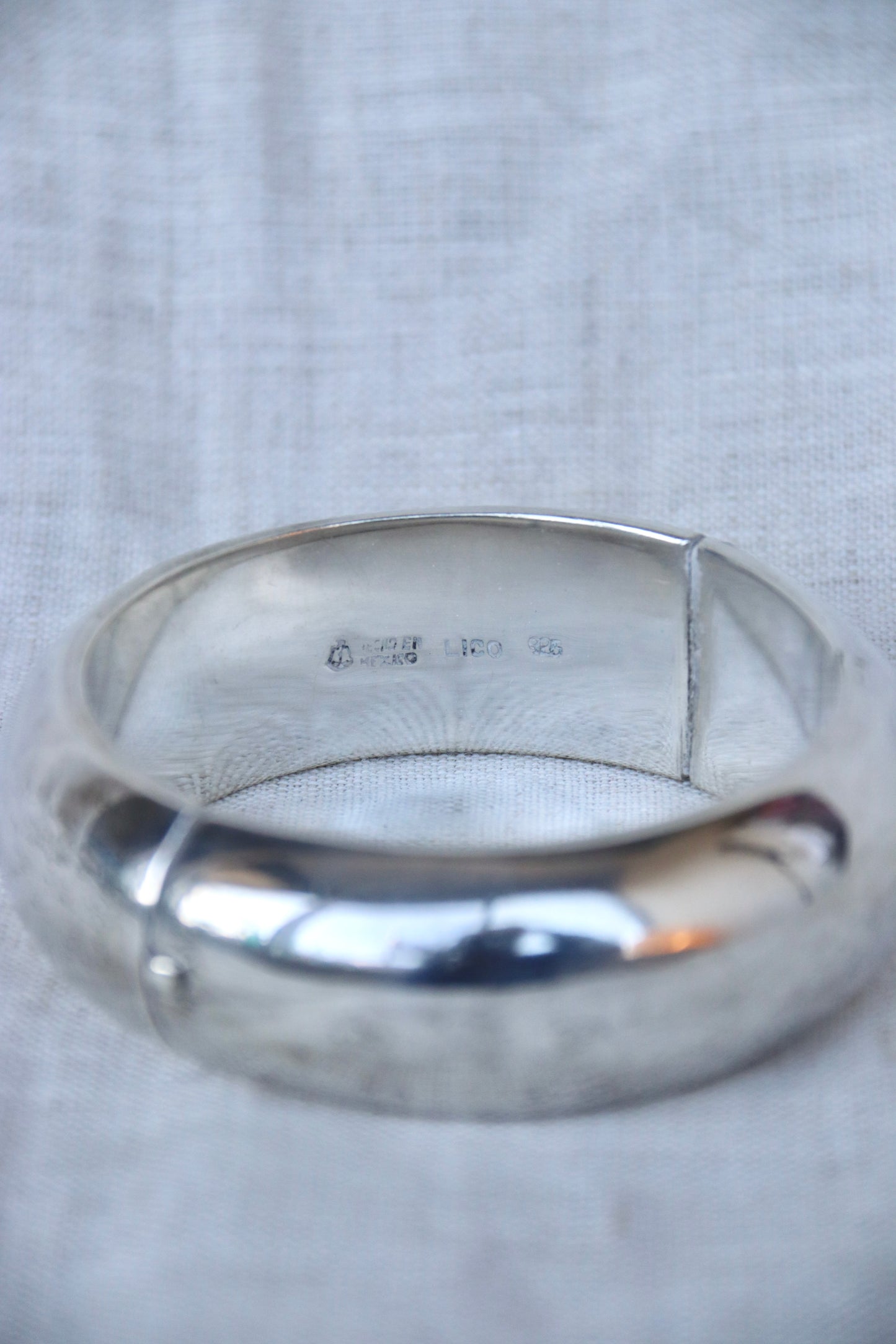 Lico Mexico Sterling Silver hollow hinged bangle bracelet - as is