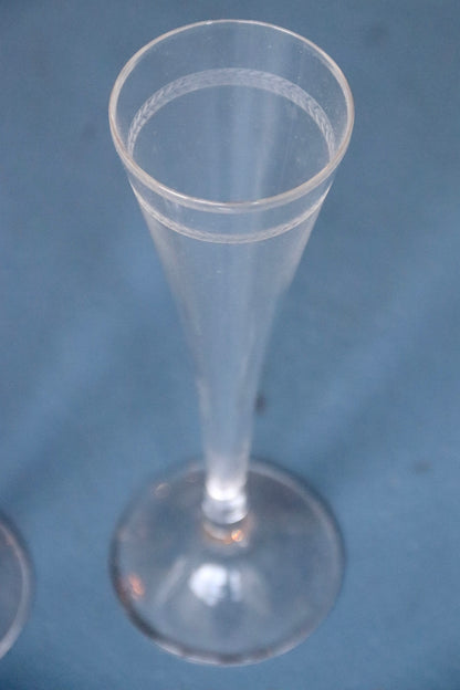 Set of 2 Vintage Champagne Flutes