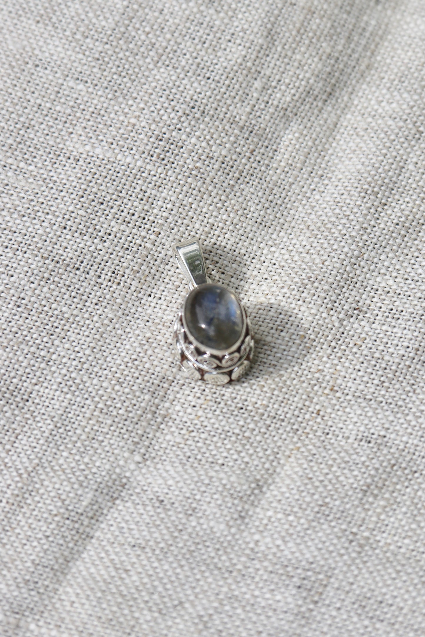 Sterling Silver Labradorite Pendant