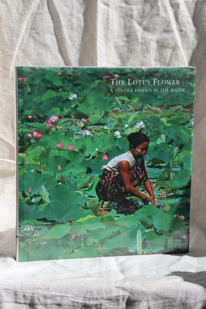 The Lotus Flower - Loro Piana