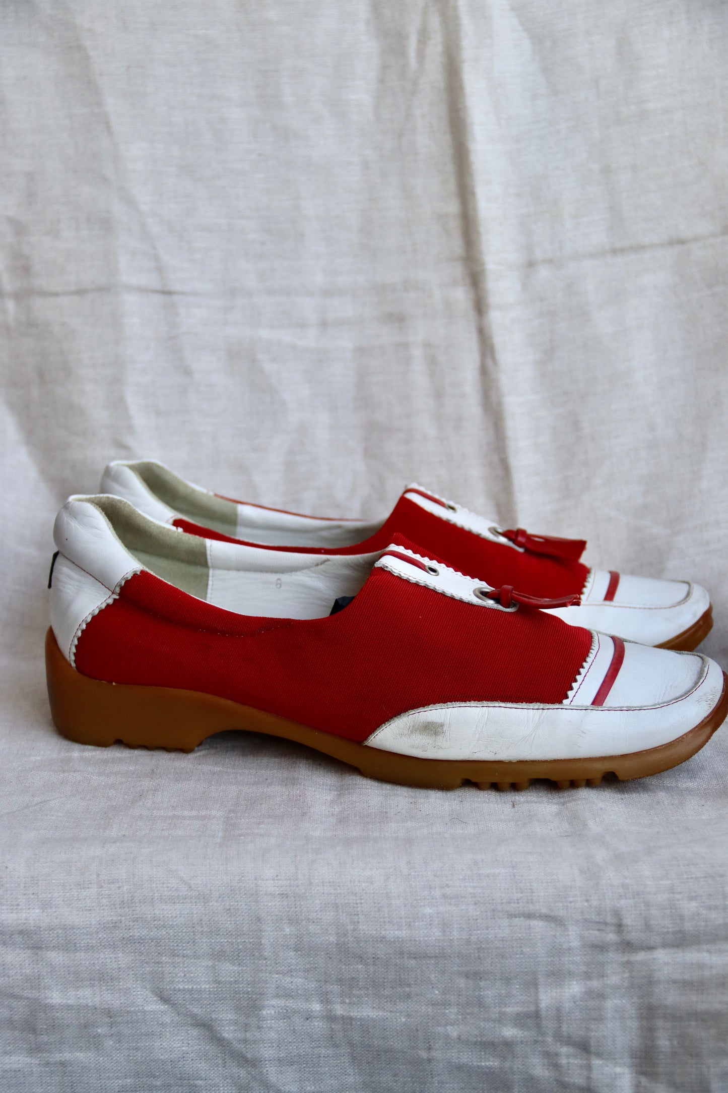 Walter Genuin Red and White Golf Shoes