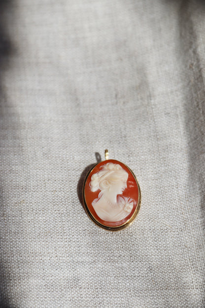 Shell Cameo Converter Brooch - 18K Yellow Gold