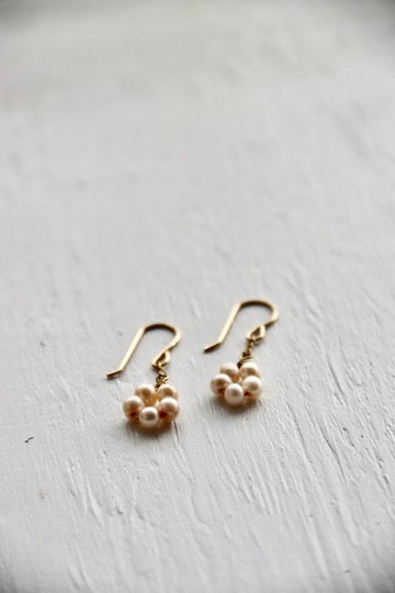 14k yellow gold and pearl flower earrings