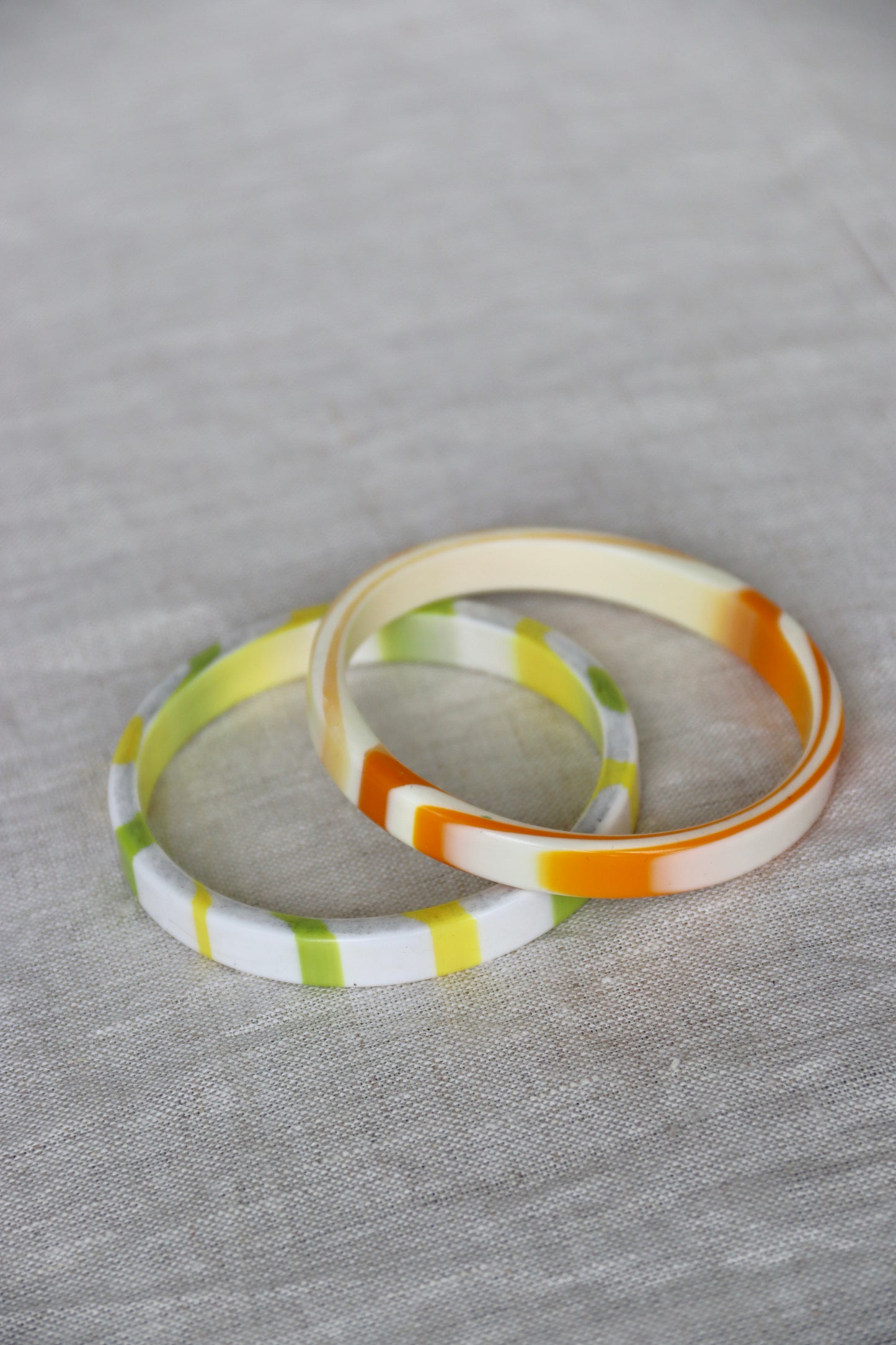 Set of 2 Lucite Bangles