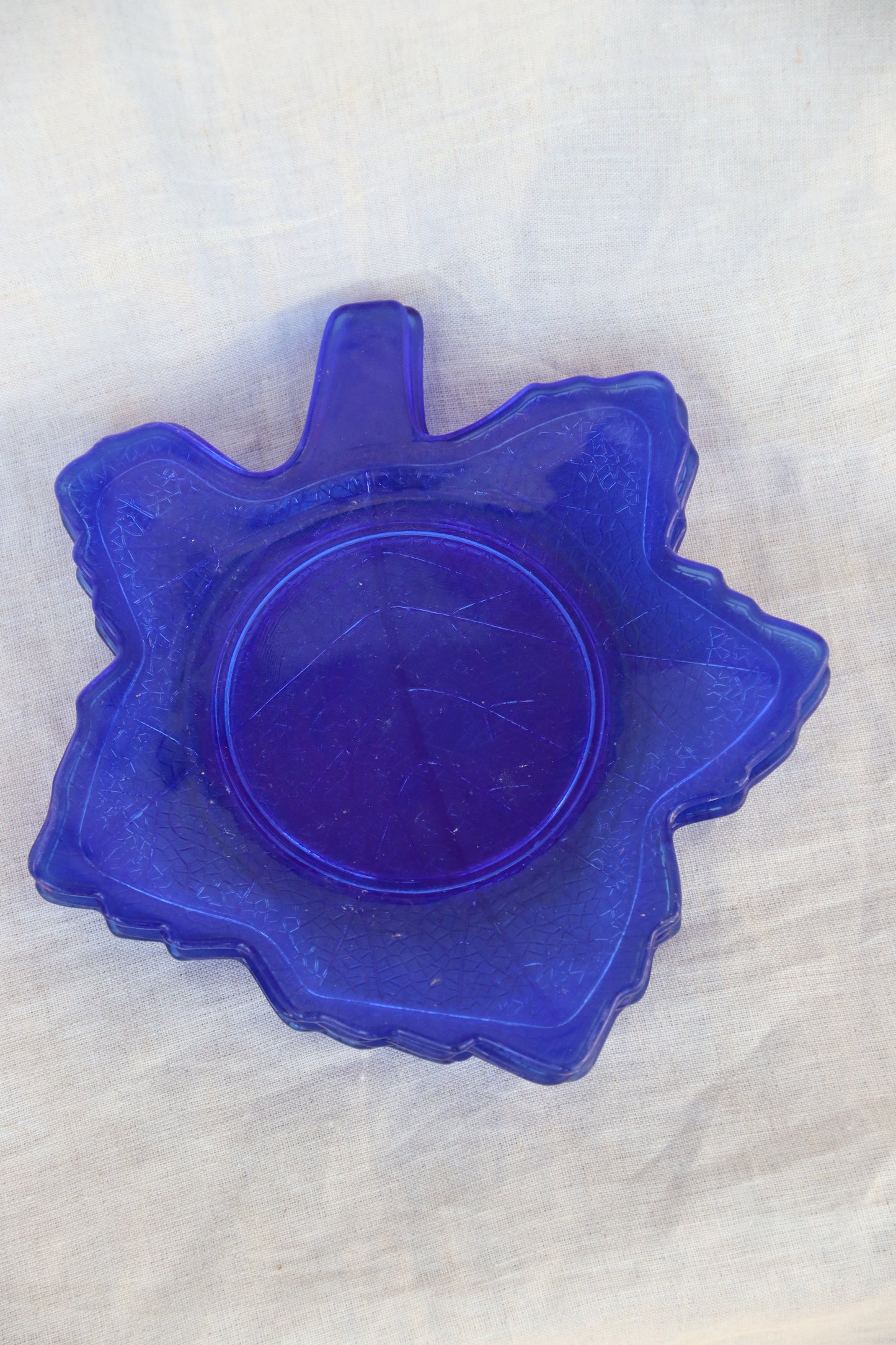 Set of 4 Cobalt Blue LE Smith Mt Pleasant Leaf Plates Dishes