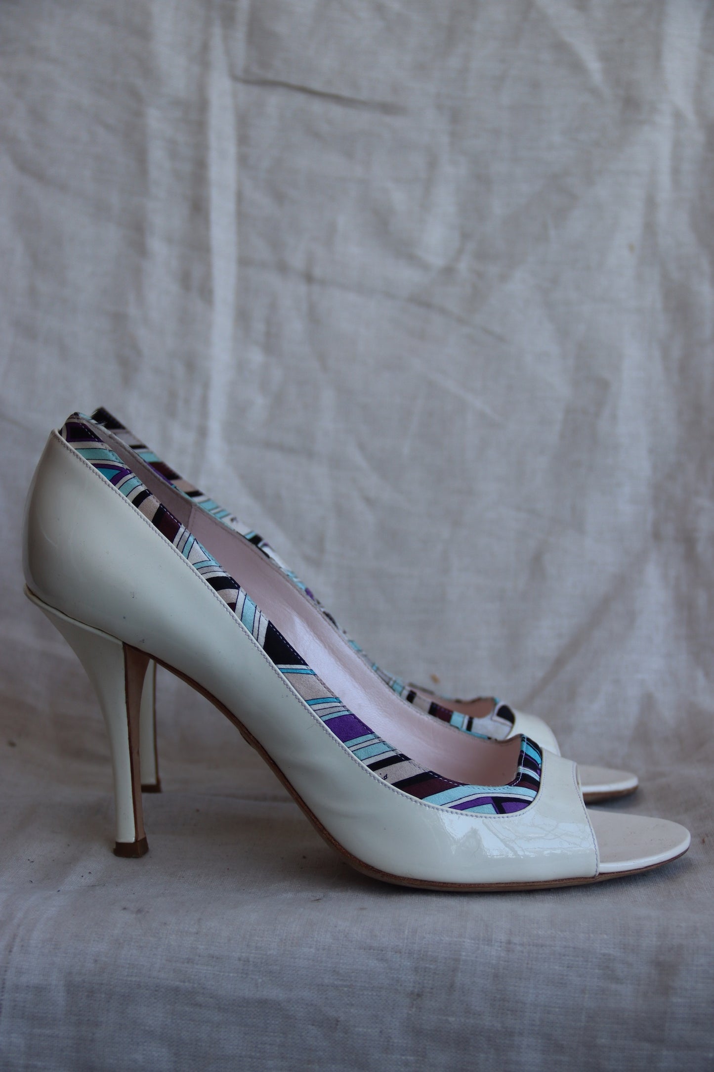 Emilio Pucci White Patent Heels - 40.5