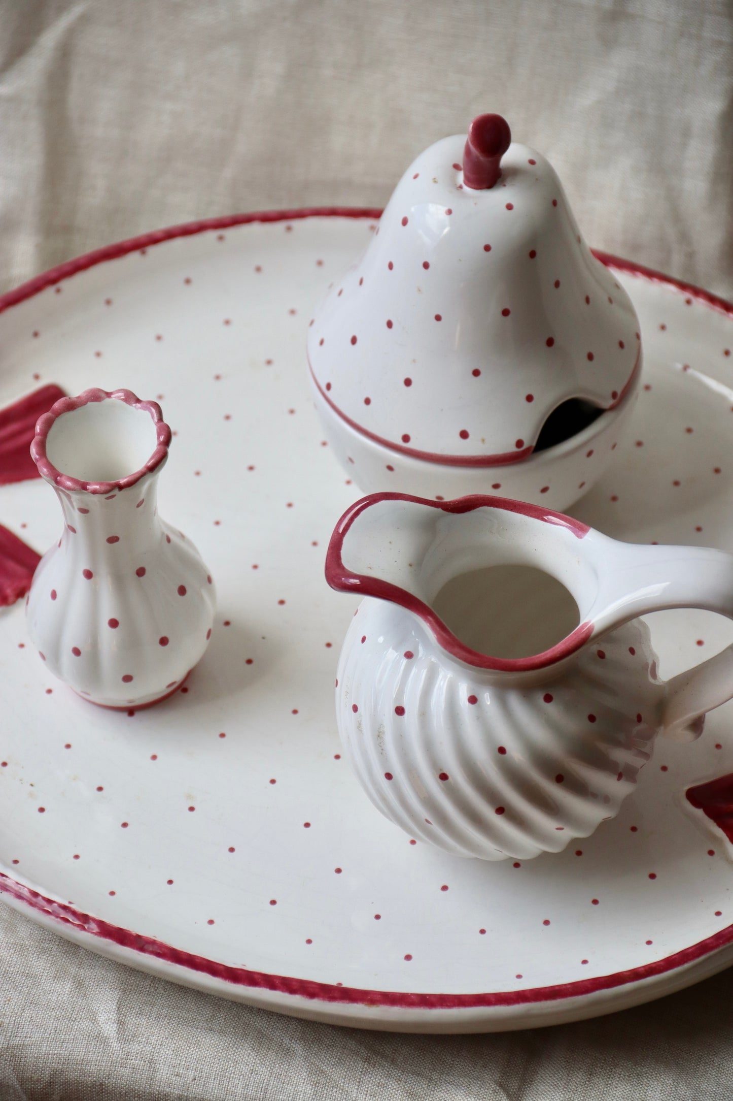 Gmundner pink dot Ceramic Set.