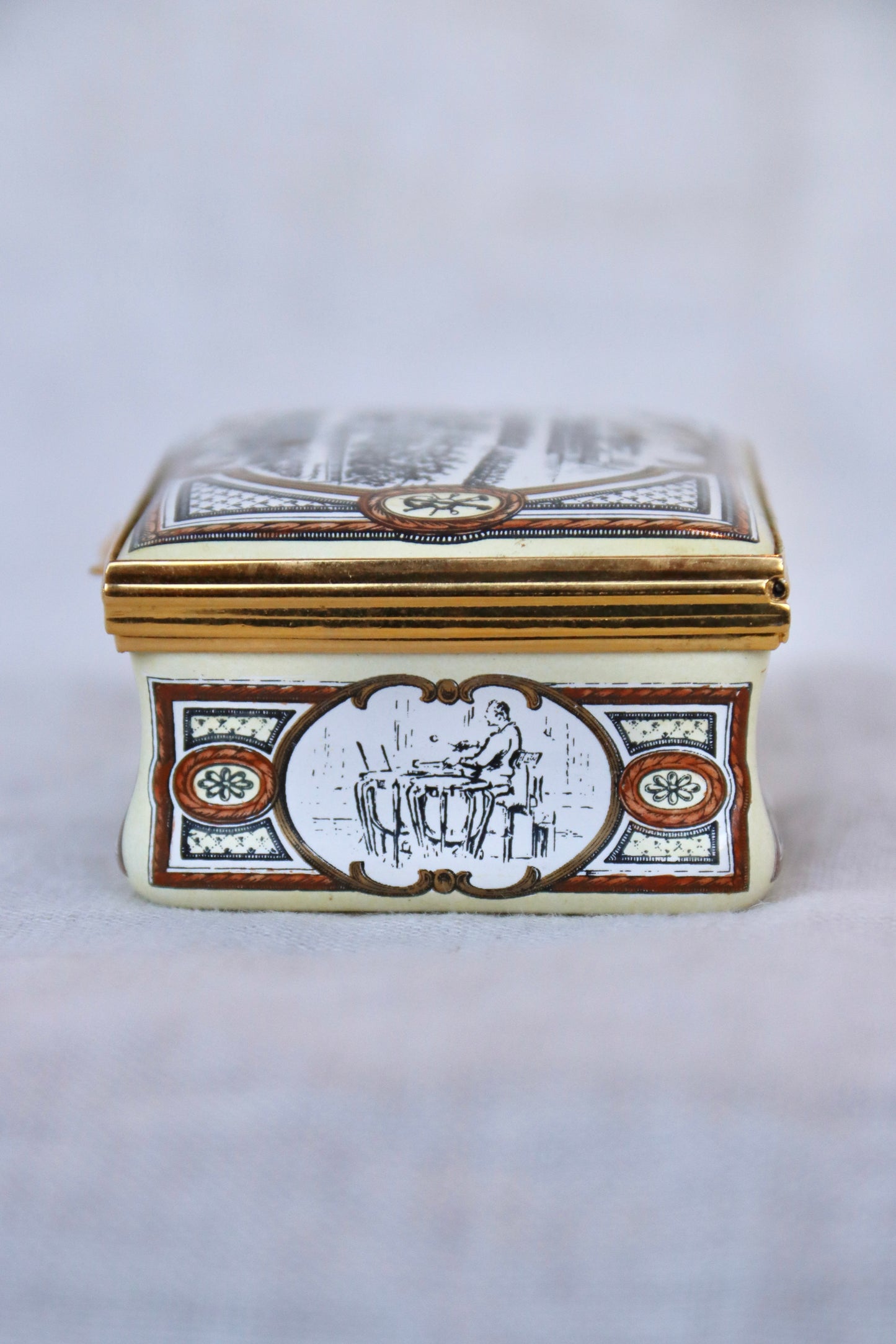 Orchestra Enamel Box