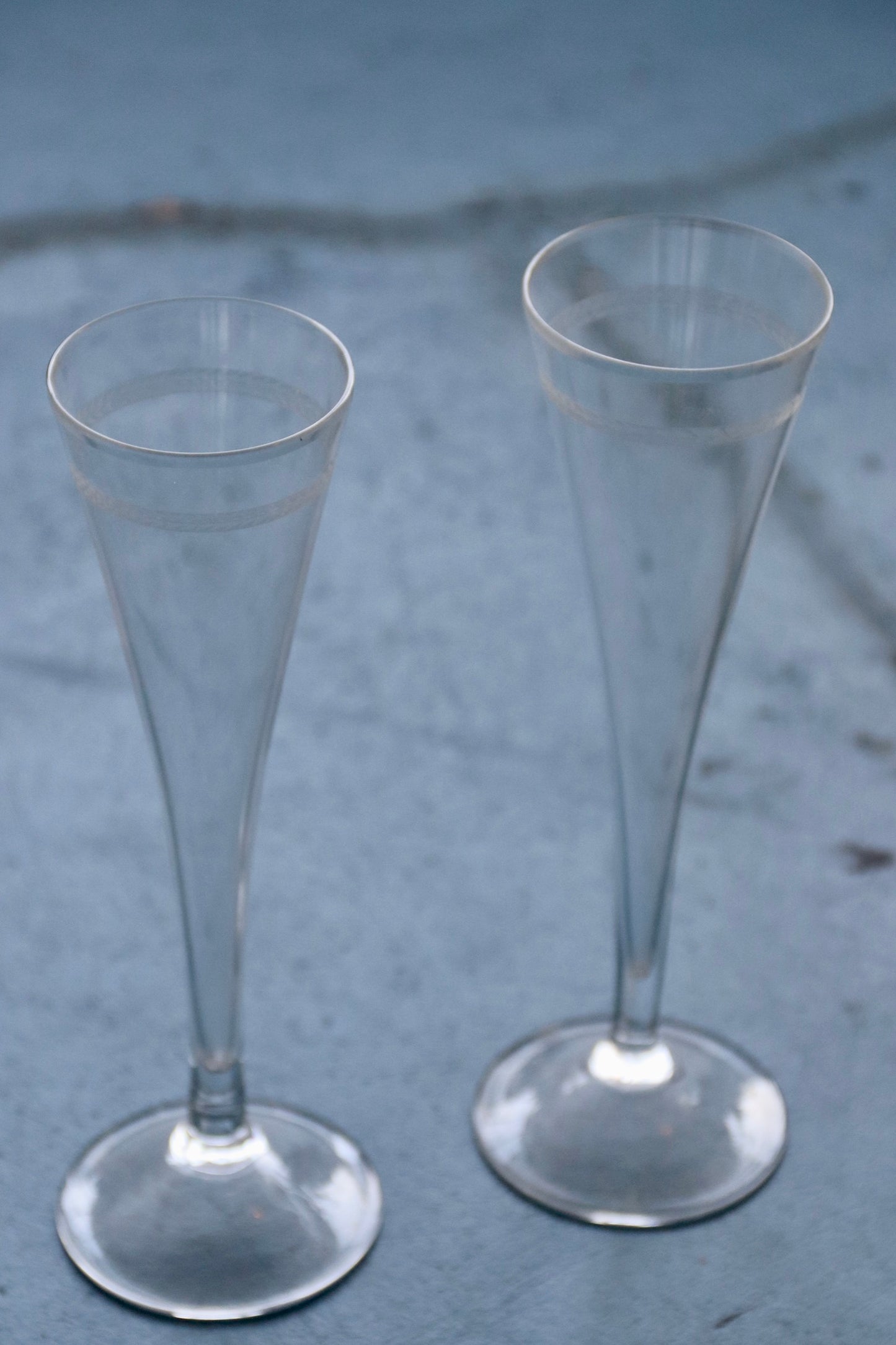 Set of 2 Vintage Champagne Flutes