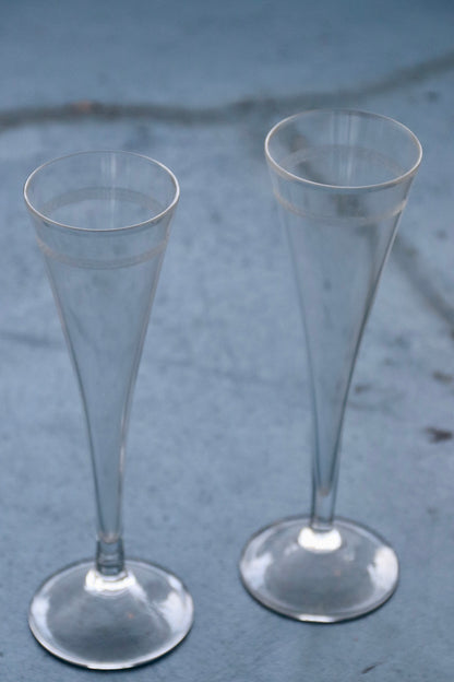 Set of 2 Vintage Champagne Flutes
