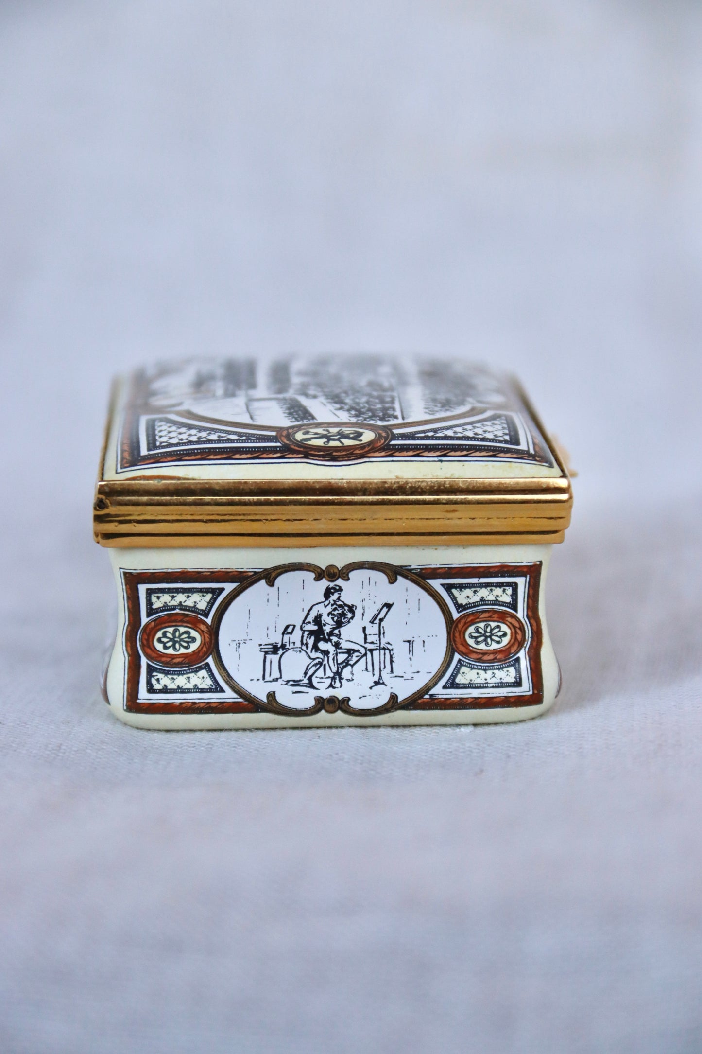 Orchestra Enamel Box