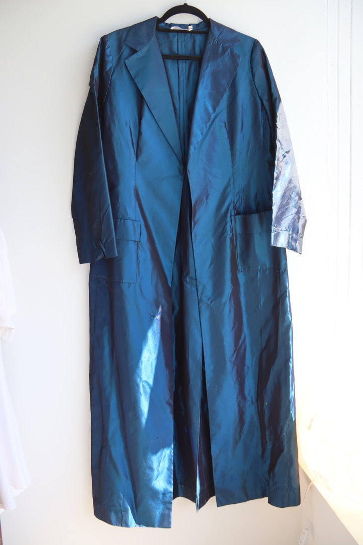 "MARIANNE NOVOBATZKY Soho Couture irridscent blue taffeta coat"
