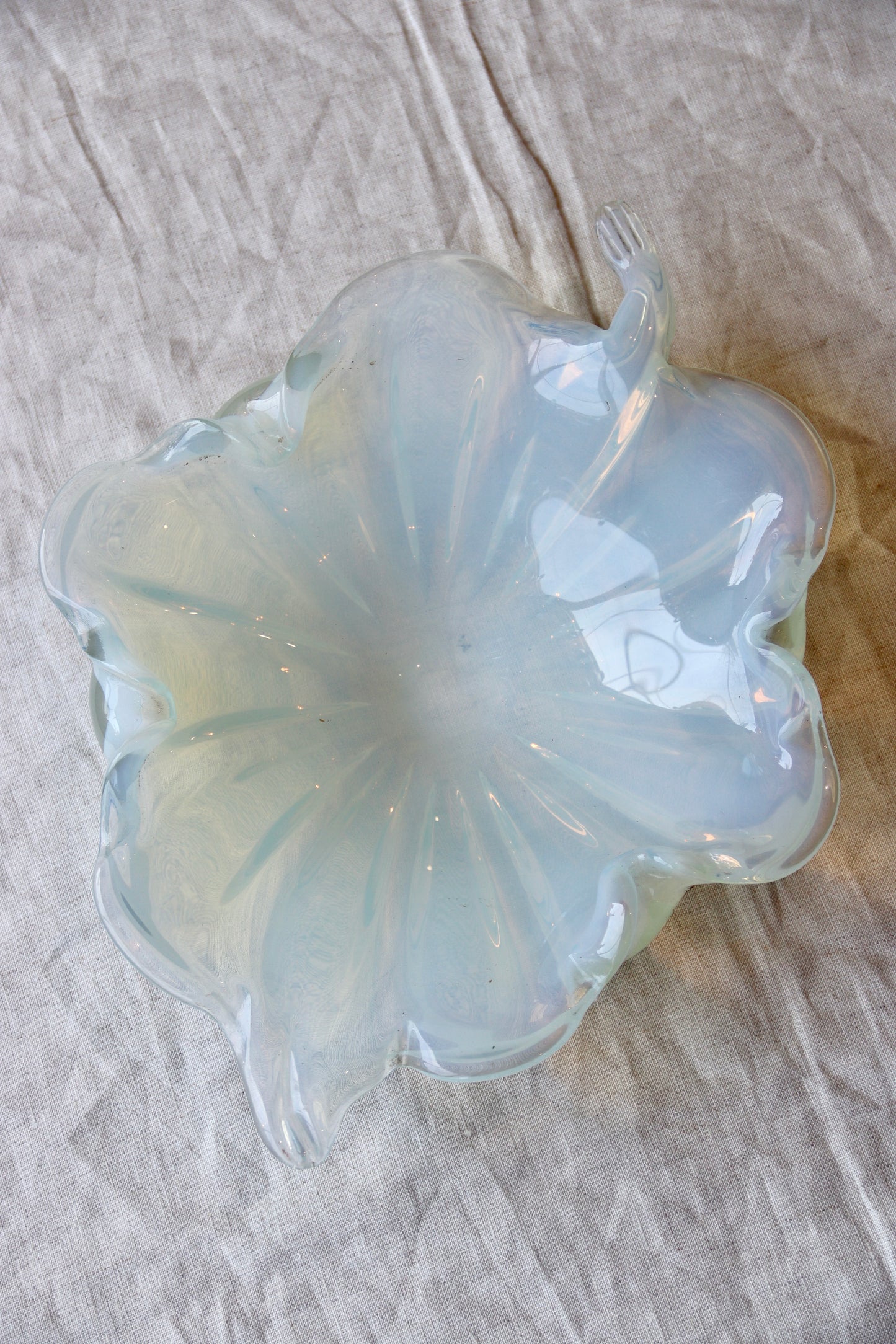 Opalescent Glass Leaf Bowl