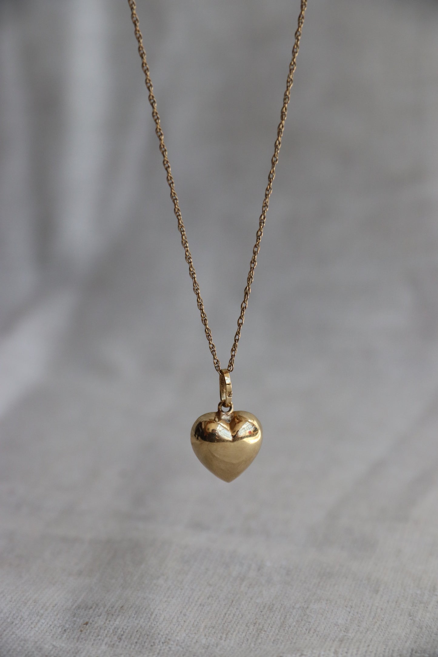 14K Gold Puff Heart Pendant Necklace