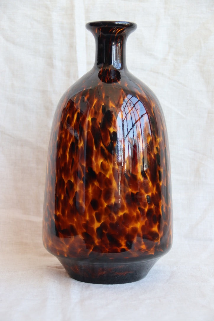 Two’s Company Brown Speckled Tortoise Vase