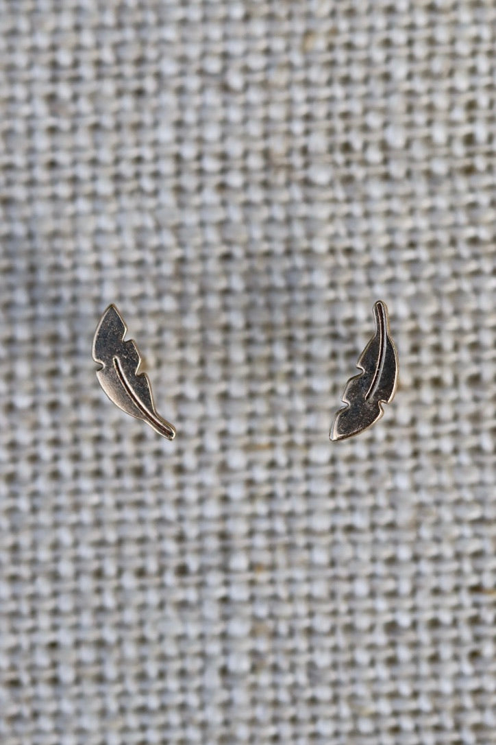 Zoe Chicco 14k Itty Bitty Feather Studs