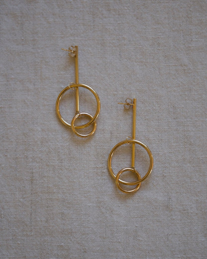 10K Interlocking Circle and Bar Earrings Earrings