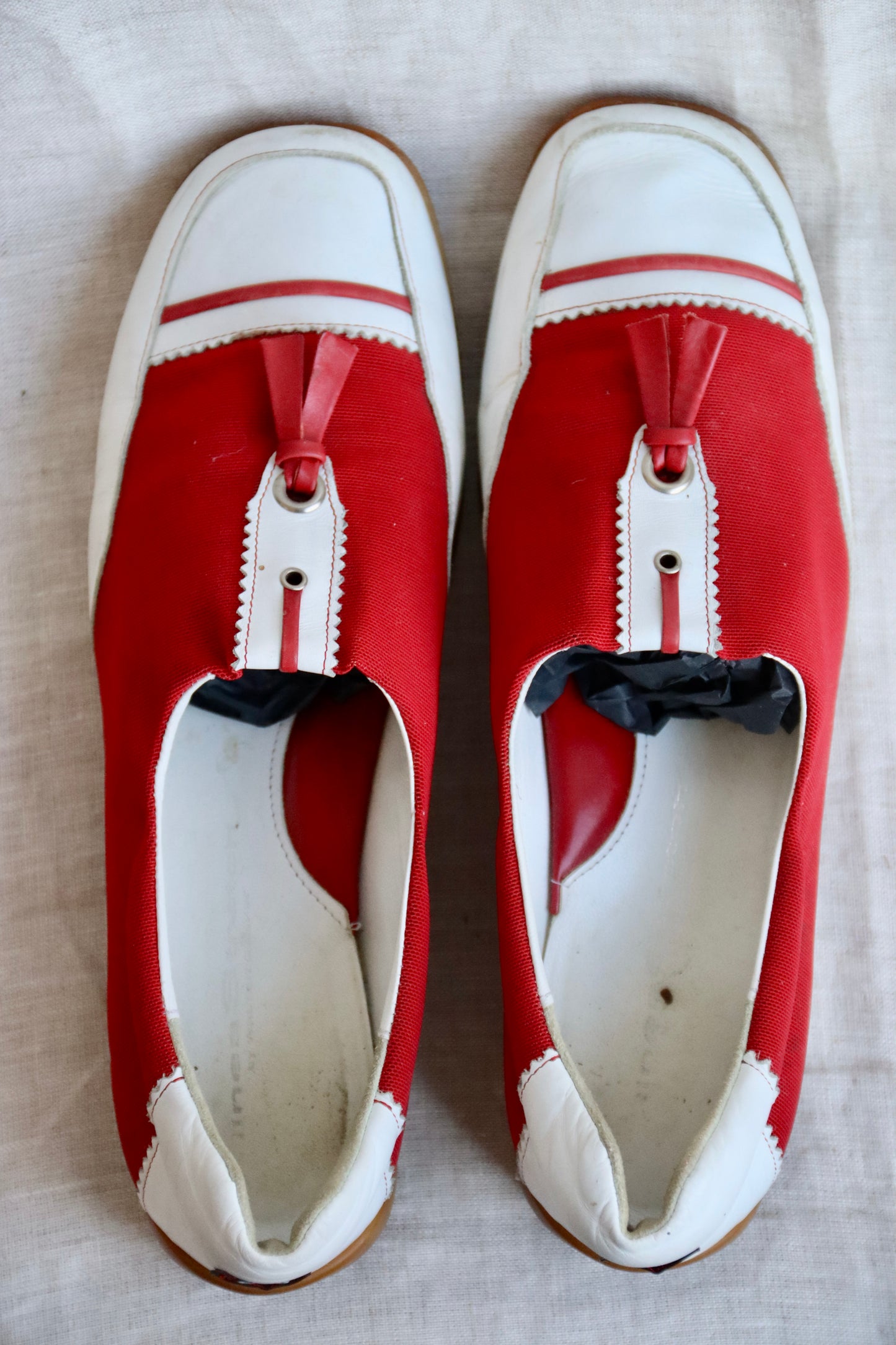 Walter Genuin Red and White Golf Shoes