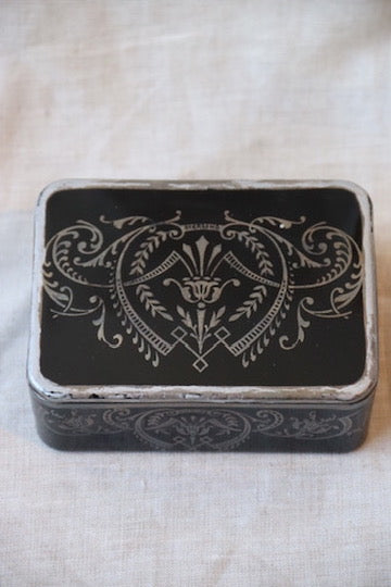 Black Glass Box