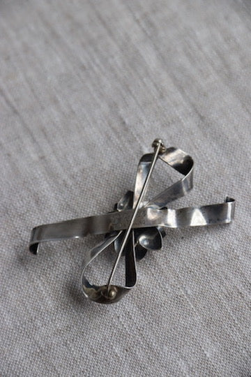 Sterling Silver Ribbon Bow Pin