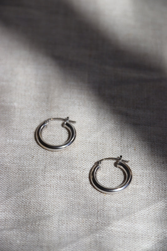 14K White Gold Hoop Earrings