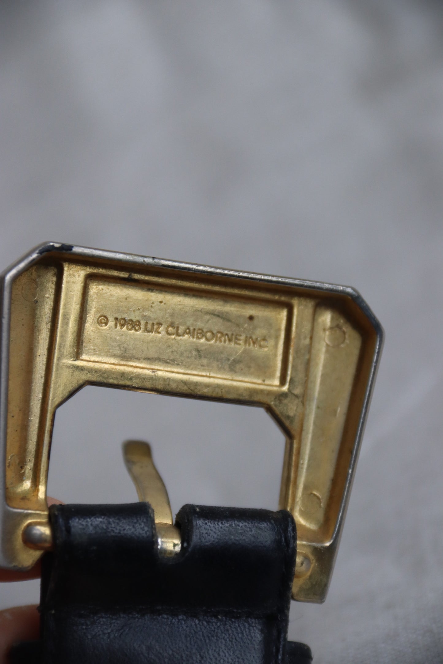 Vintage Liz Claiborne Black and Gold Belt