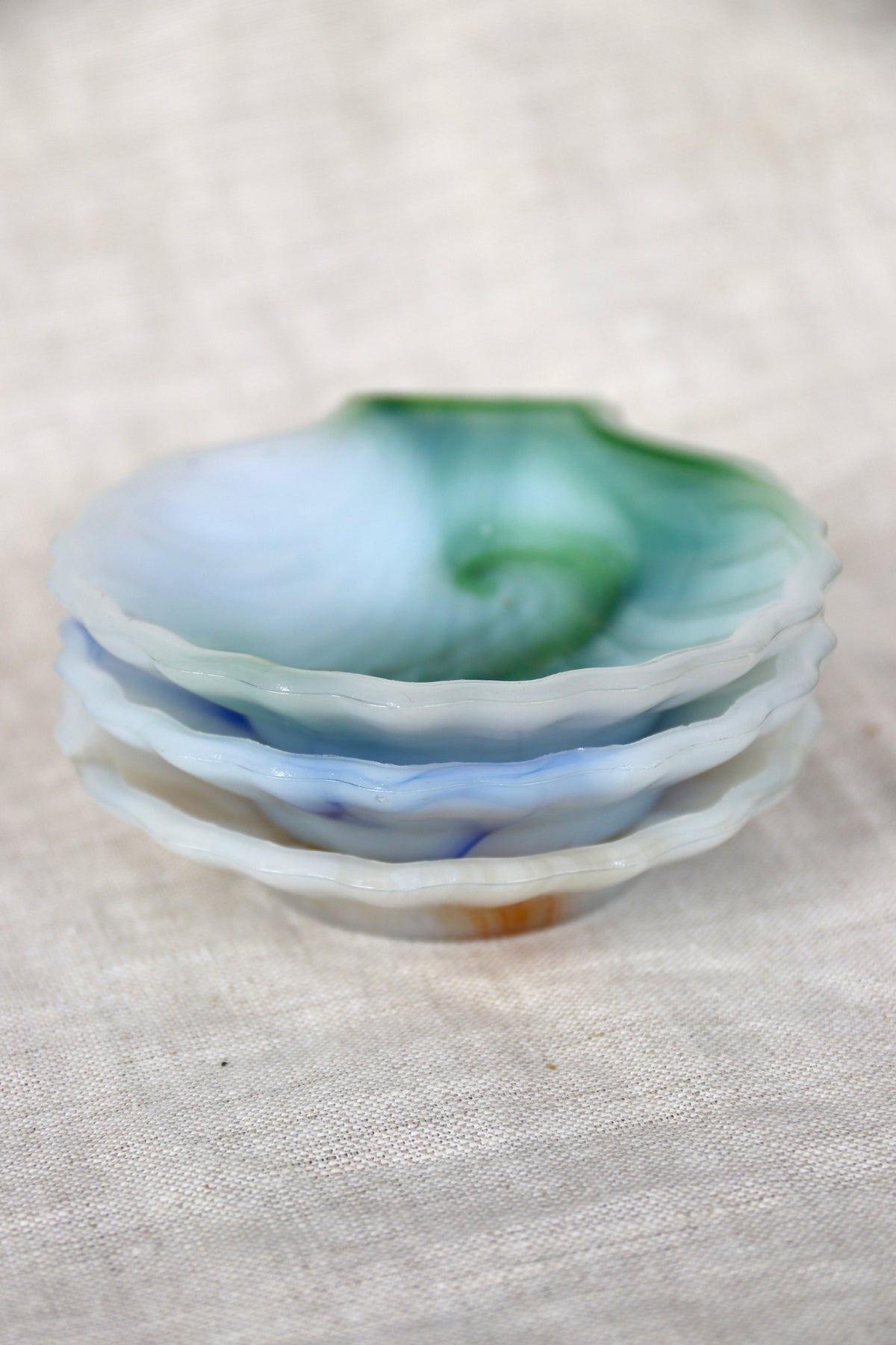 Set of 4 Marbled Glass Seashell Dishes