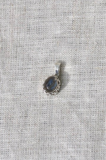 Sterling Silver Labradorite Pendant