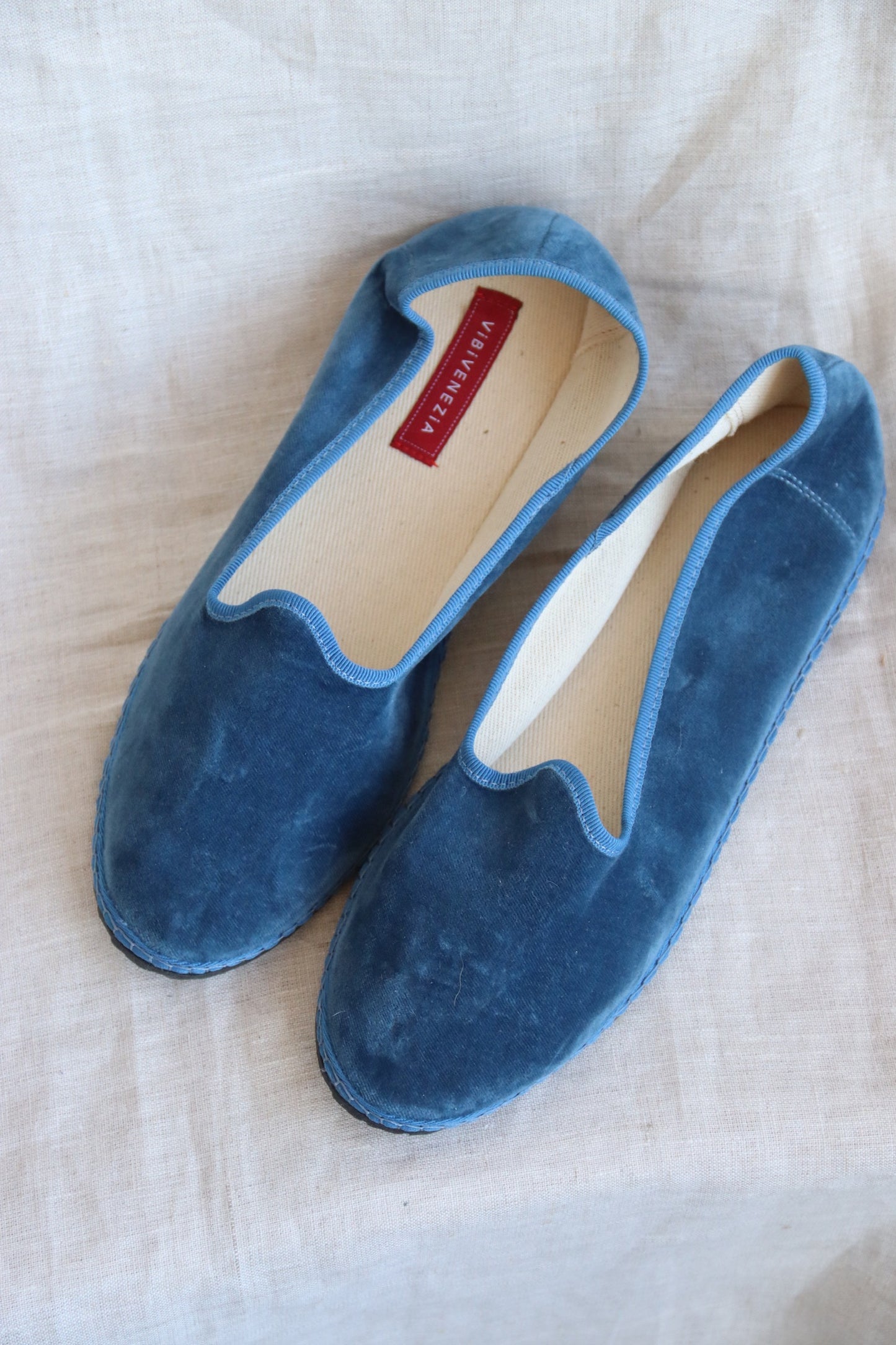 ViBi VENEZIA Blue Velvet Flats